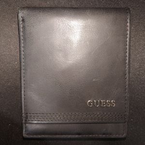 NEW Guess bifold wallet